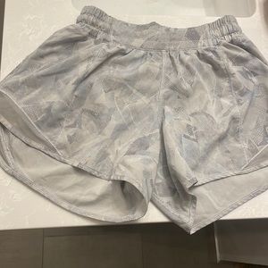 Lululemon Hotty Hot Short
